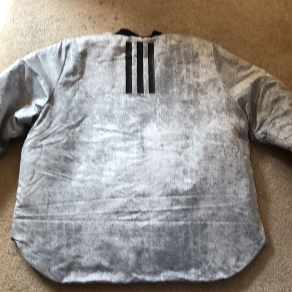 Woman’s Bomber Adidas Jacket - Picture 8 of 11